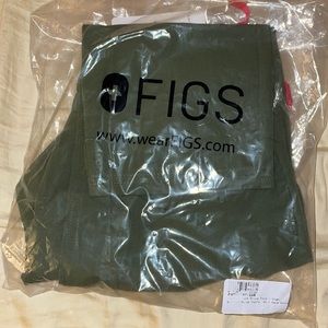 Figs XS and S Dark Olive Set